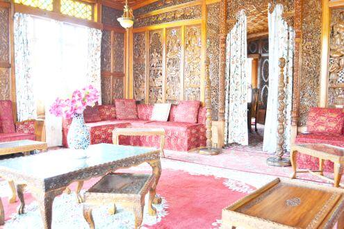 Silver Street Houseboat, Srinagar 3
